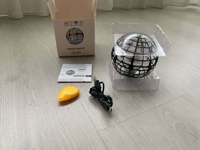 ESFERA VOLADORA CON LUZ LED