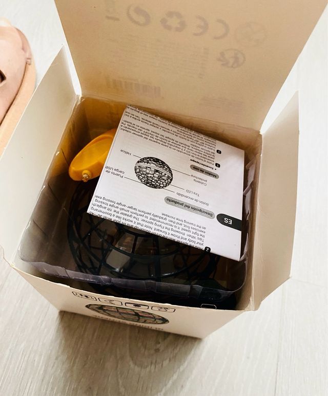 ESFERA VOLADORA CON LUZ LED