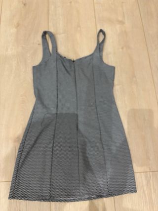 Vestido negro corto de Pull & Bear