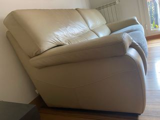 Sofa dos plazas 