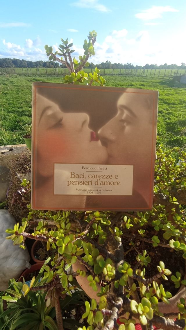 Libro "Baci, carezze e pensieri d'amore"