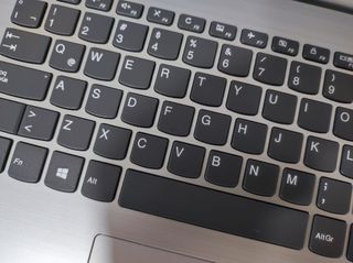 Ordenador Portátil LENOVO