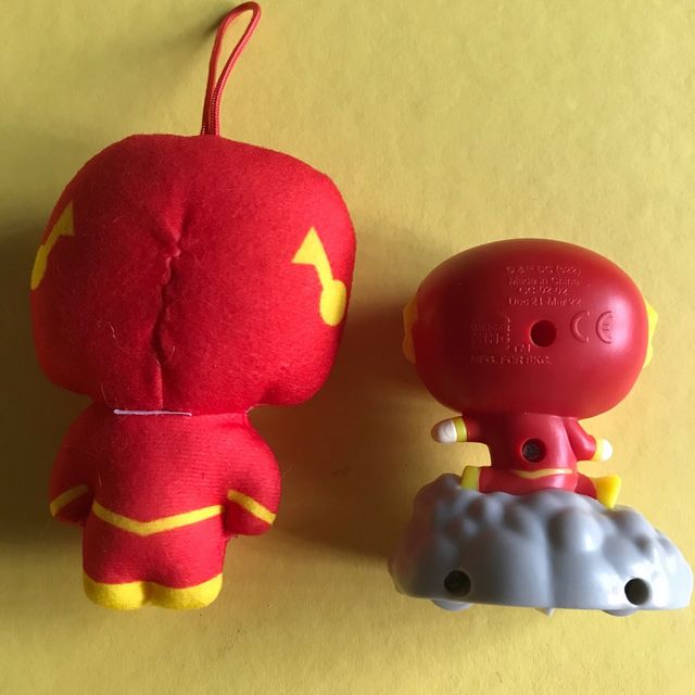 2 figuras super heroes Mc Donalds vintage