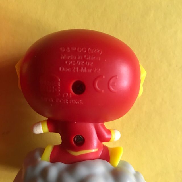 2 figuras super heroes Mc Donalds vintage