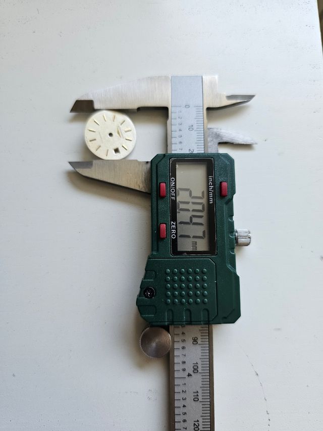 Lotto quadranti Longines, Seiko Ufo e movimenti