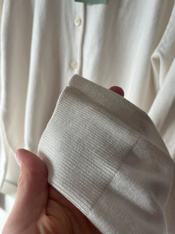 Cardigan básico de H&M. Viscose. Talla L