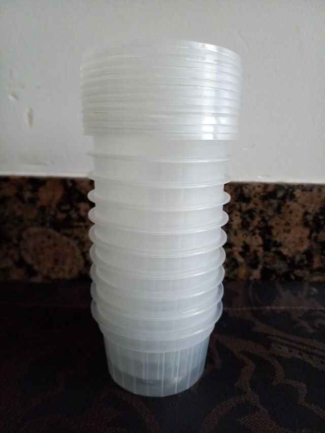 10 envases de plástico herméticos pequeños