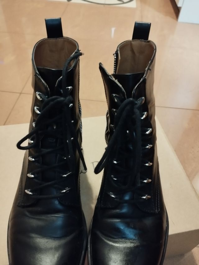 Preciosas botas track comodísimas con cremallera, 