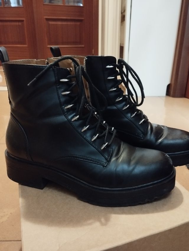 Preciosas botas track comodísimas con cremallera, 