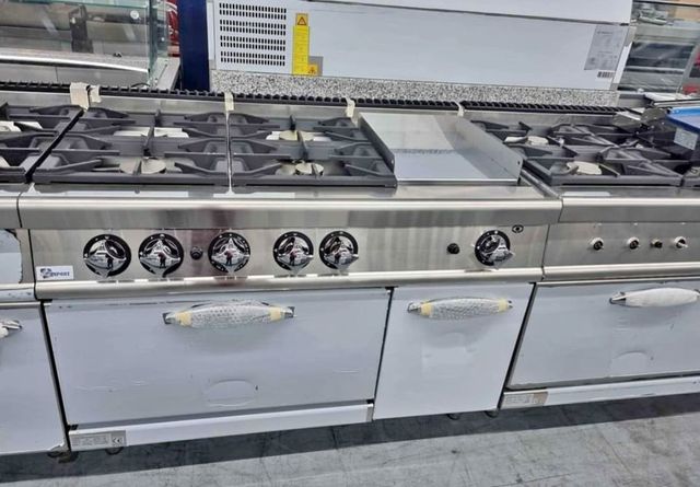 COCINA 4 FUEGOS CON HORNO Y PLANCHA.