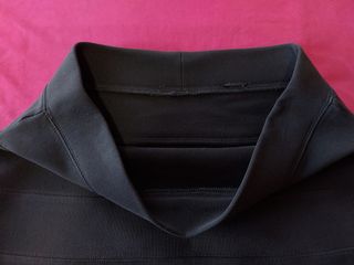 Minifalda negra ajustada elástica. T. M/L