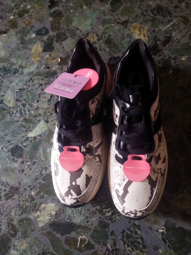 Zapatillas mujer nuevas sin estrenar