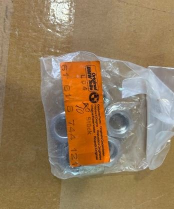 TORNILLO BMW Y TUERCAS HEXAGONALES BMW