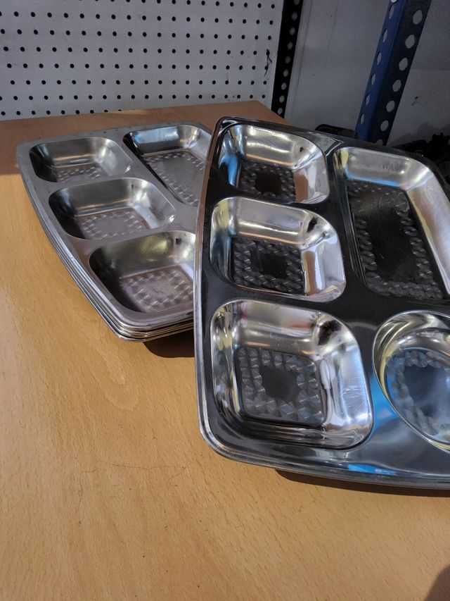 Bandejas comida con divisiónes de acero inox