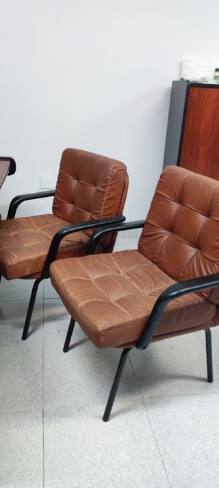 Conjunto de despacho,mesa,sillas y muebl