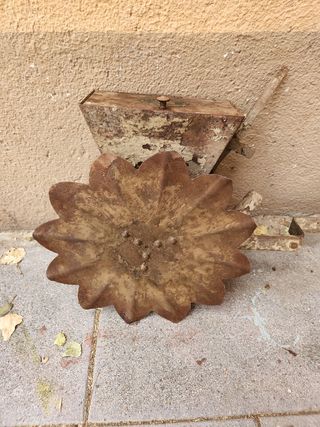 ANTIGUA SEMBRADORA MANUAL GIRASOL