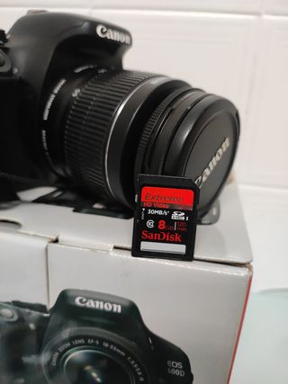 Cámara de fotos Reflex Canon 600D