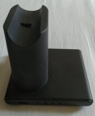 Cargador inalámbrico para iPhone.