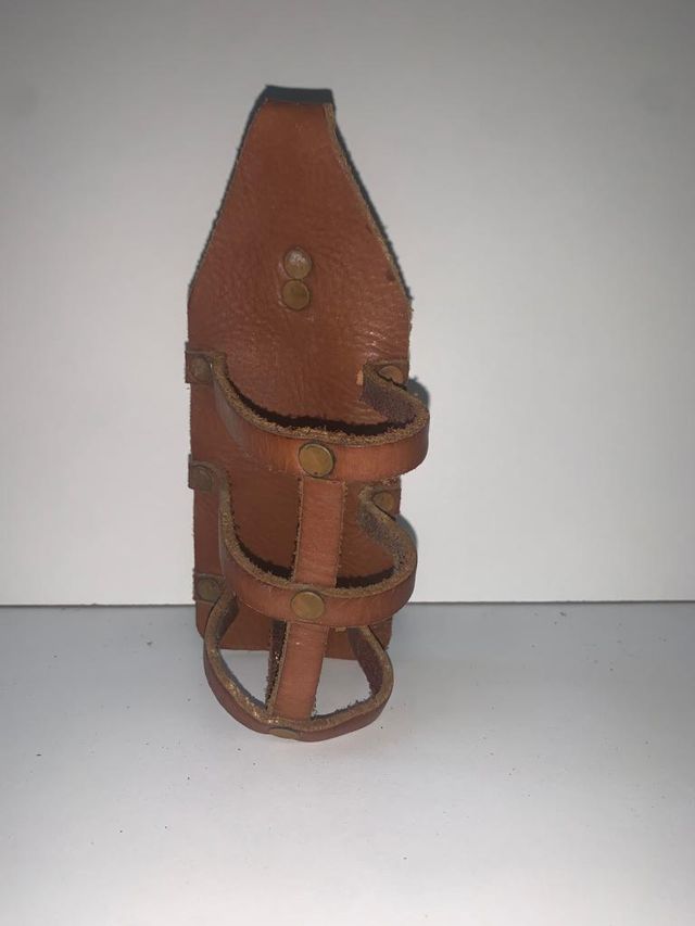 porta botellín cinturón cuero artesano