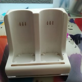 Soporte cargador mandos Wii