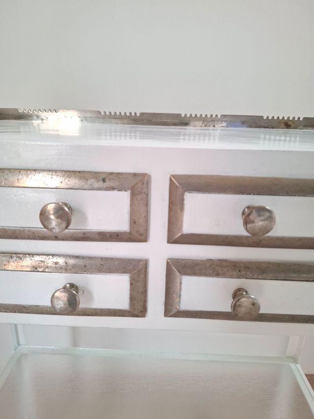 Mobili medicali antichi