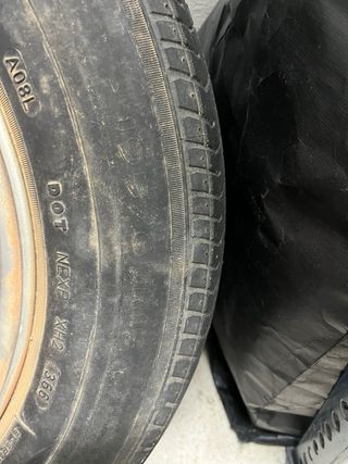 Llanta mercedes con neumatico