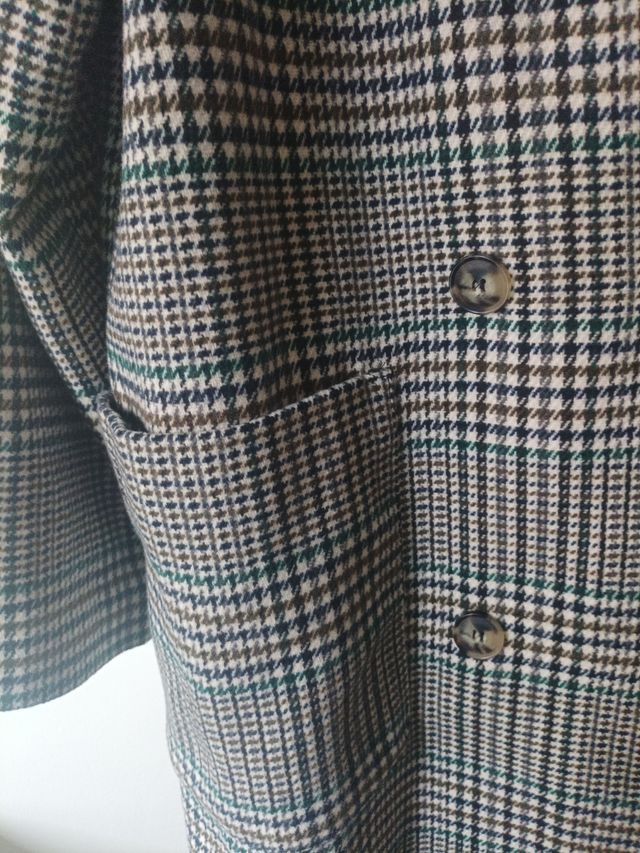 Abrigo largo de paño cuadros overside , está nuevo