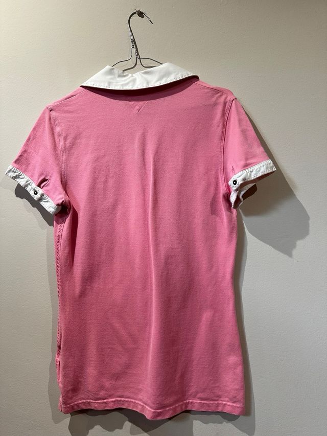 Polo rosa de Tommy Hilfiger