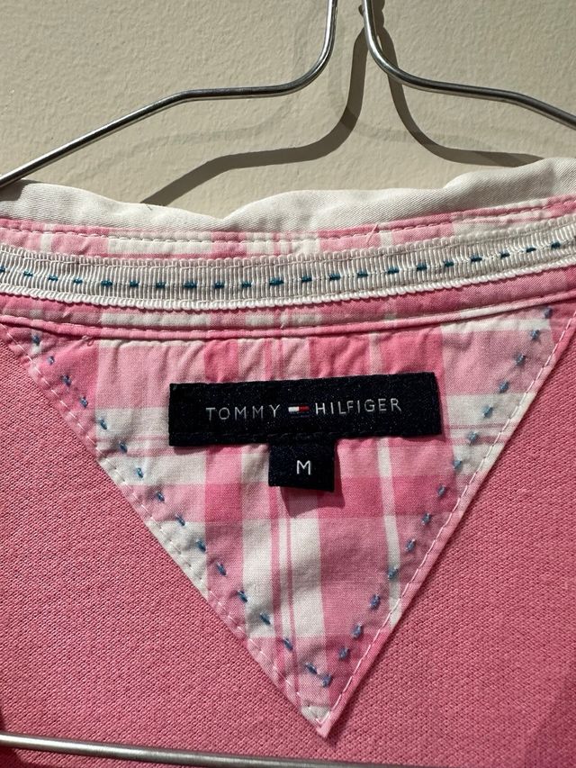 Polo rosa de Tommy Hilfiger