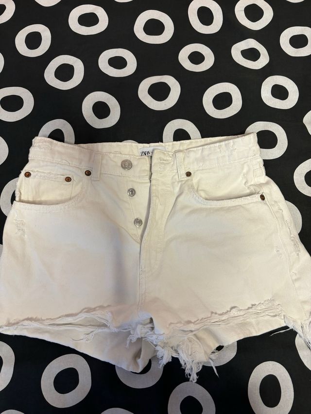 pantalon corto blanco zara talla 38-40