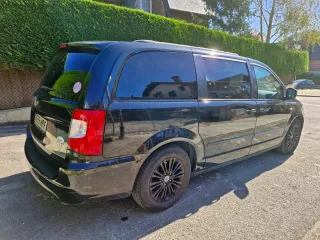 Lancia Voyager 2012