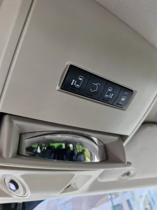 Lancia Voyager 2012