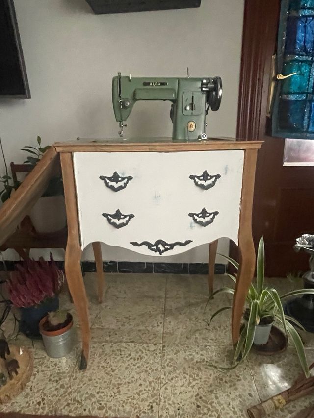 Maquina de coser Alfa
