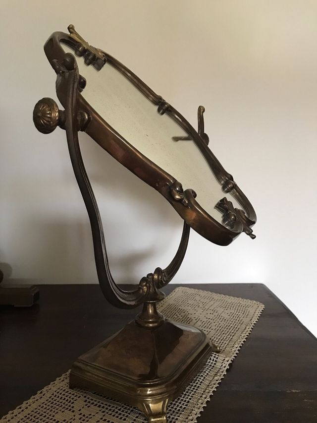 Specchio soprammobile inclinabile in ottone antico