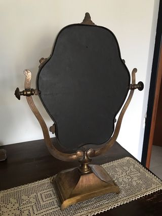 Specchio soprammobile inclinabile in ottone antico