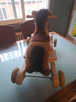 Caballito balancin-correpasillos