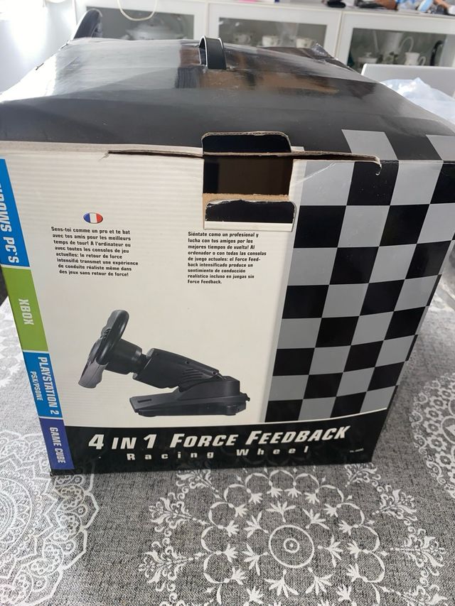 Volante gaming. 4in1 Force Feedback Racing wheel