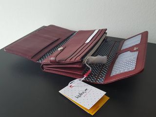 Monedero piel burdeos con compartimentos