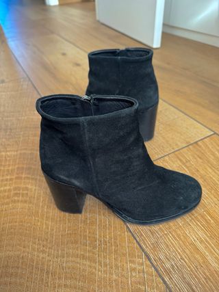 Botin ante negro tacon HAKEI
