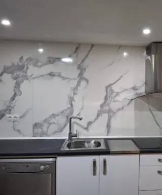 Autoadhesivo PVC de pared y techo imitacion marmol