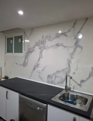 Autoadhesivo PVC de pared y techo imitacion marmol