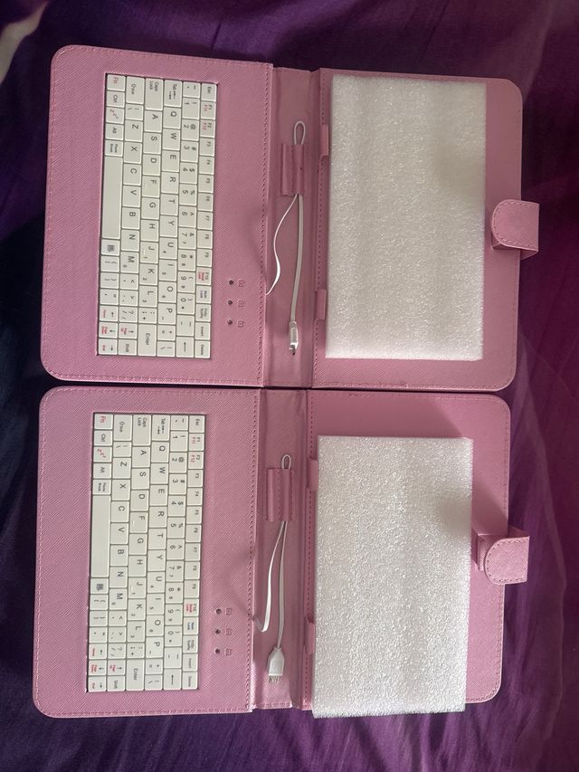 Fundas Tablets 8" CON TECLADO MICRO USB