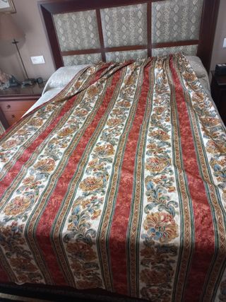 Conjunto de cortina y cojines