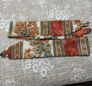 Conjunto de cortina y cojines