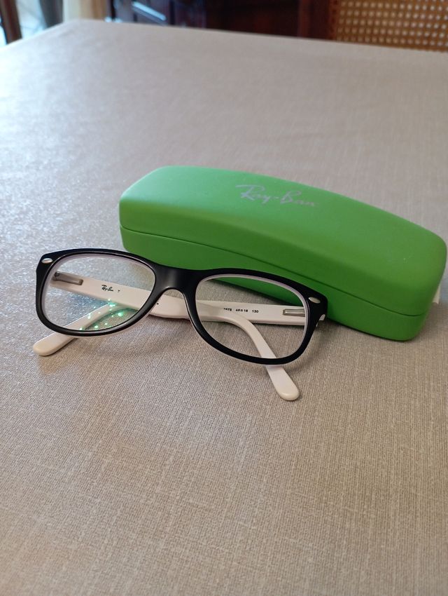 Montatura da vista ragazza