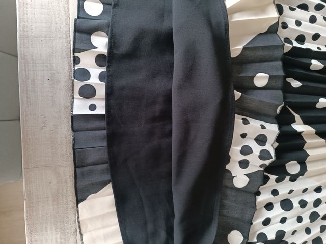 Falda plisada de Adolfo Dominguez