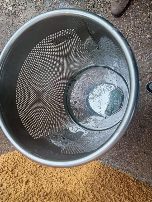 Papelera circular abatible de ac. Inox