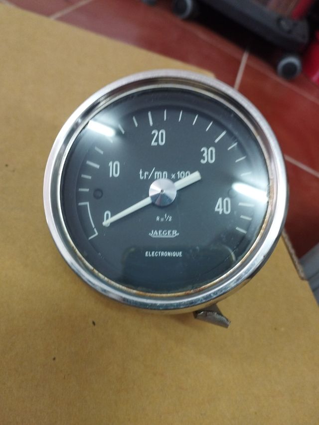 Reloj indicador millas nauticas