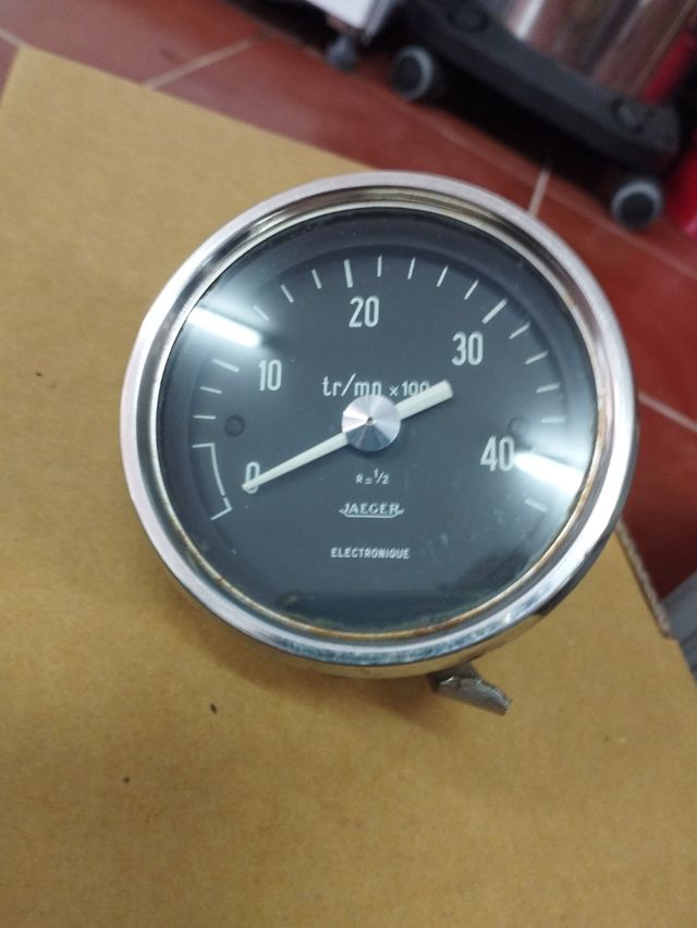 Reloj indicador millas nauticas