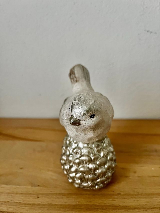 Uccello ceramica con pigna addobbo oggettistica